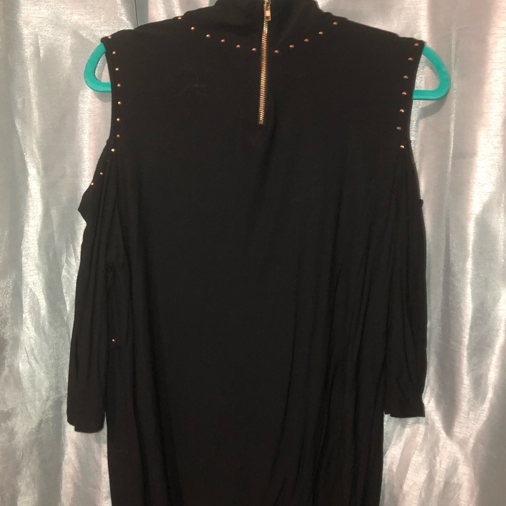 Cold shoulder top - Picture 2 of 3